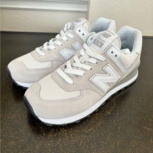 NIB Women’s New Balance 574 Core, size 7.5 Gray/white
